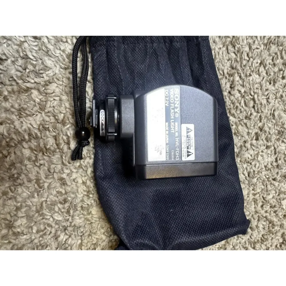 Sony DCR-TRV530 Digital8 Camcorder Complete Kit Tested Remote Light Bag